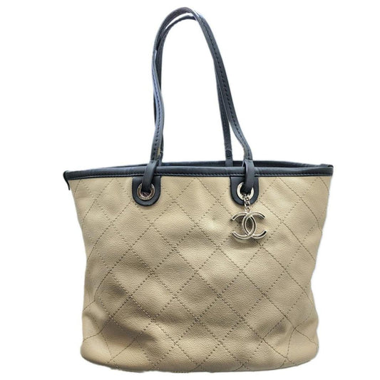 Chanel Matelassé  Leather Tote Bag (Pre-Owned)