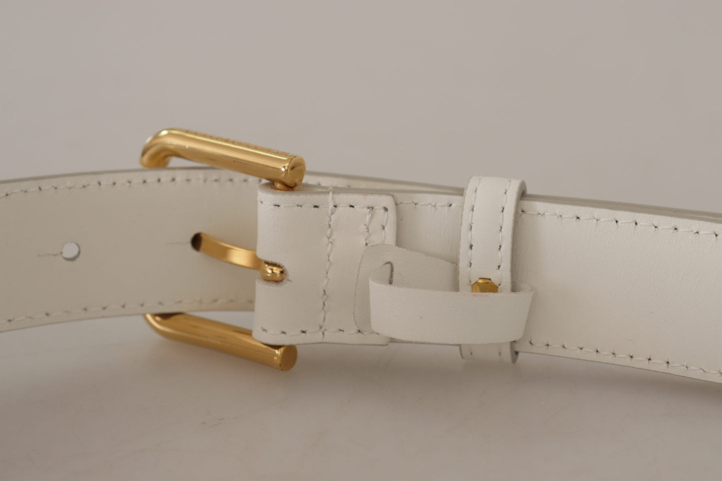 Dolce & Gabbana Chic White Leather Belt with Gold Engraved Buckle