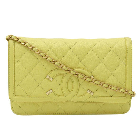 Chanel  Leather Shoulder Bag (Pre-Owned)