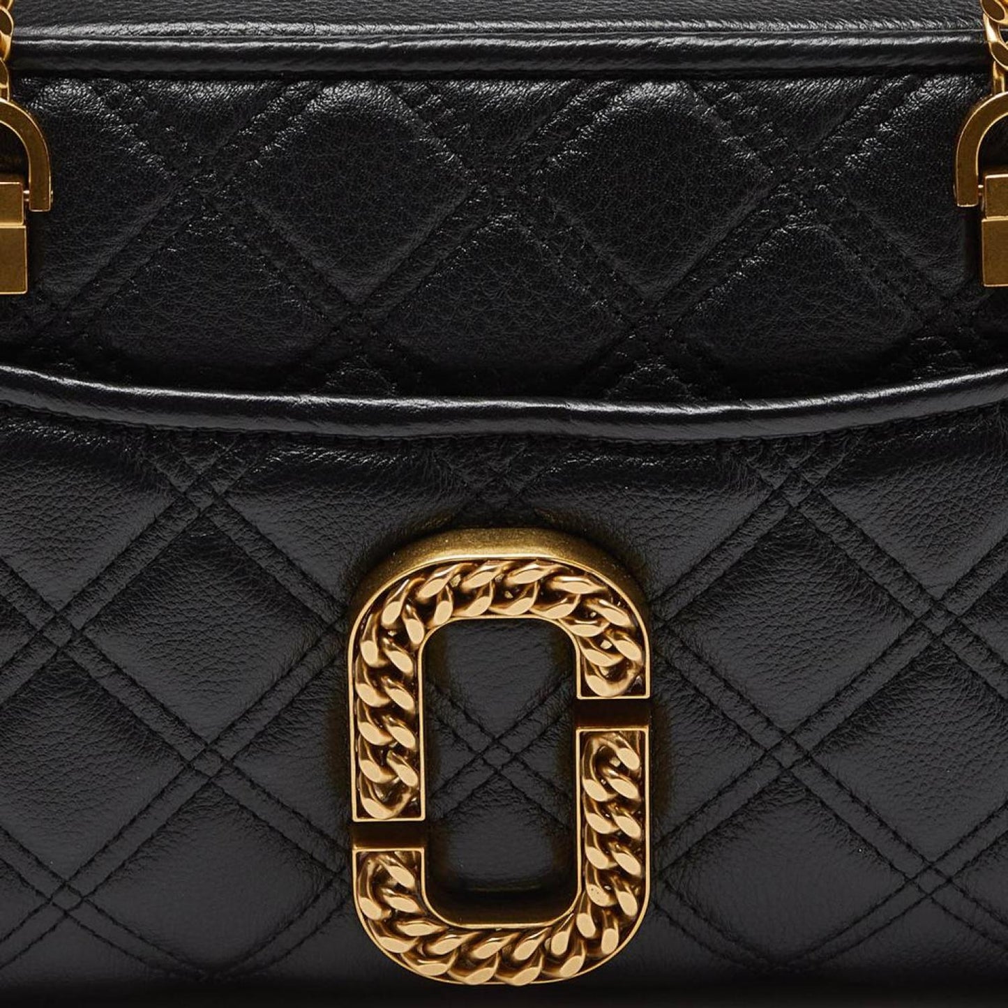 Marc Jacobs  Quilted Leather The Status Chain Shoulder Bag