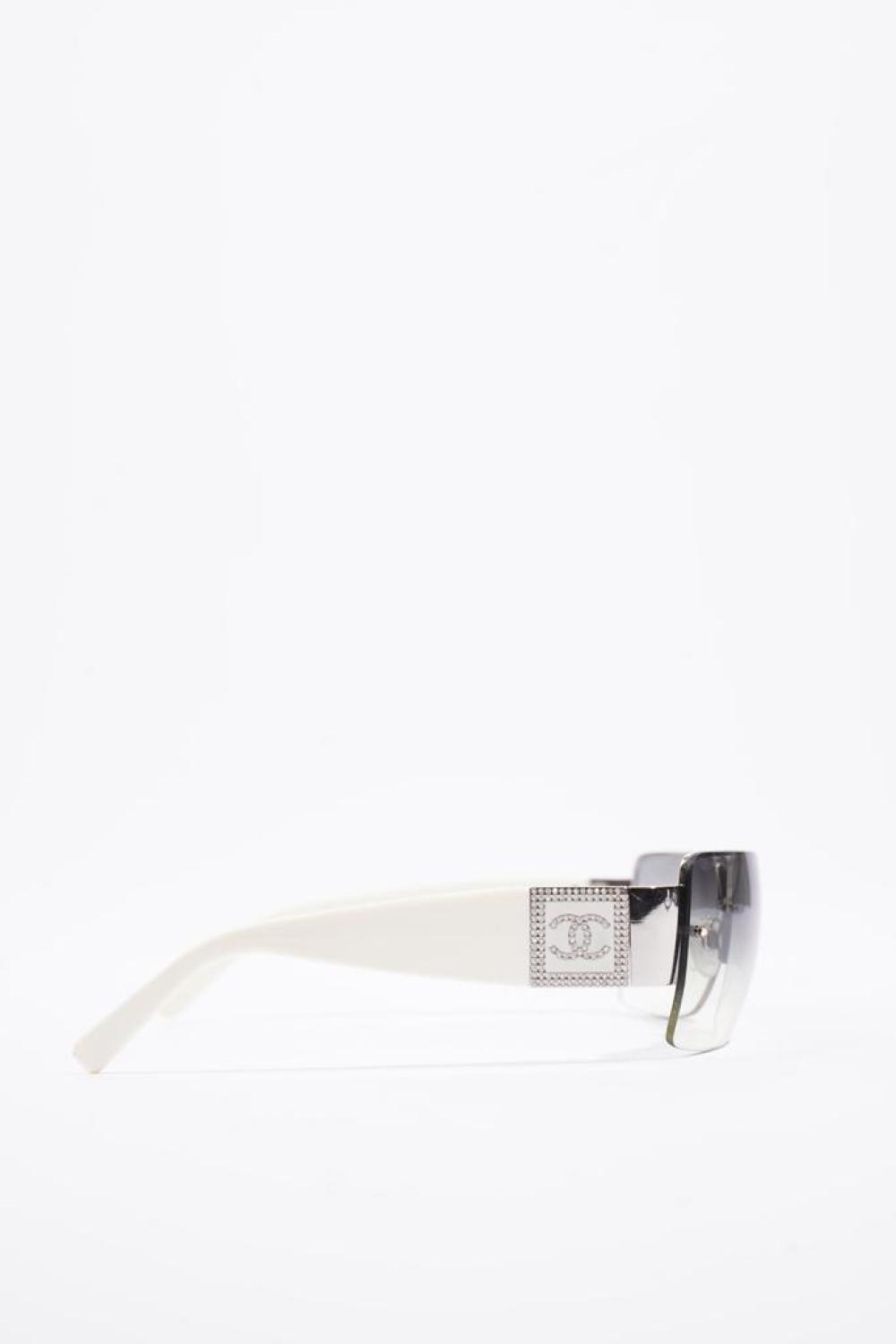 Chanel Crystal Cc Sunglasses Cream / Lens Acetate 62Mm 15Mm