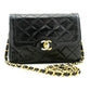 Chanel  Leather Shoulder Bag (Pre-Owned)