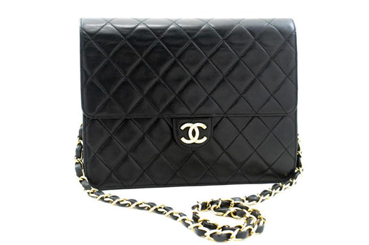 Chanel Quilted  Leather Shoulder Bag (Pre-Owned)