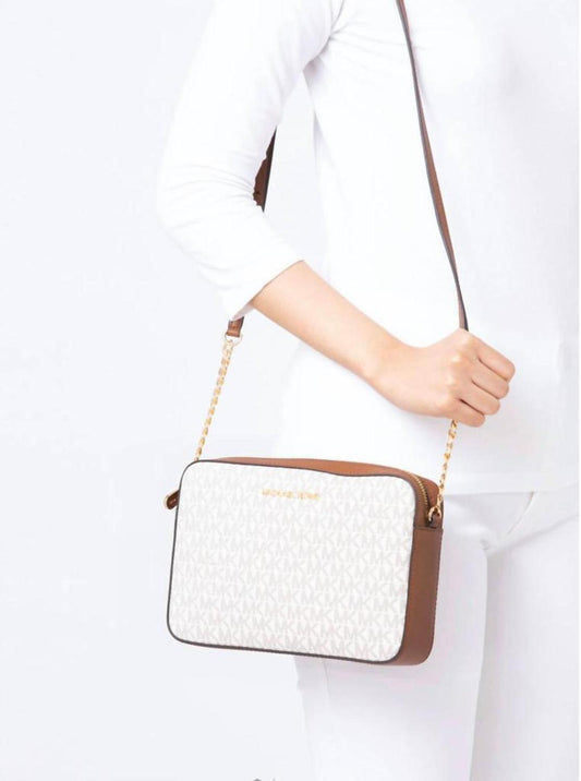 Jet Set Large Logo Crossbody Bag In Vanilla