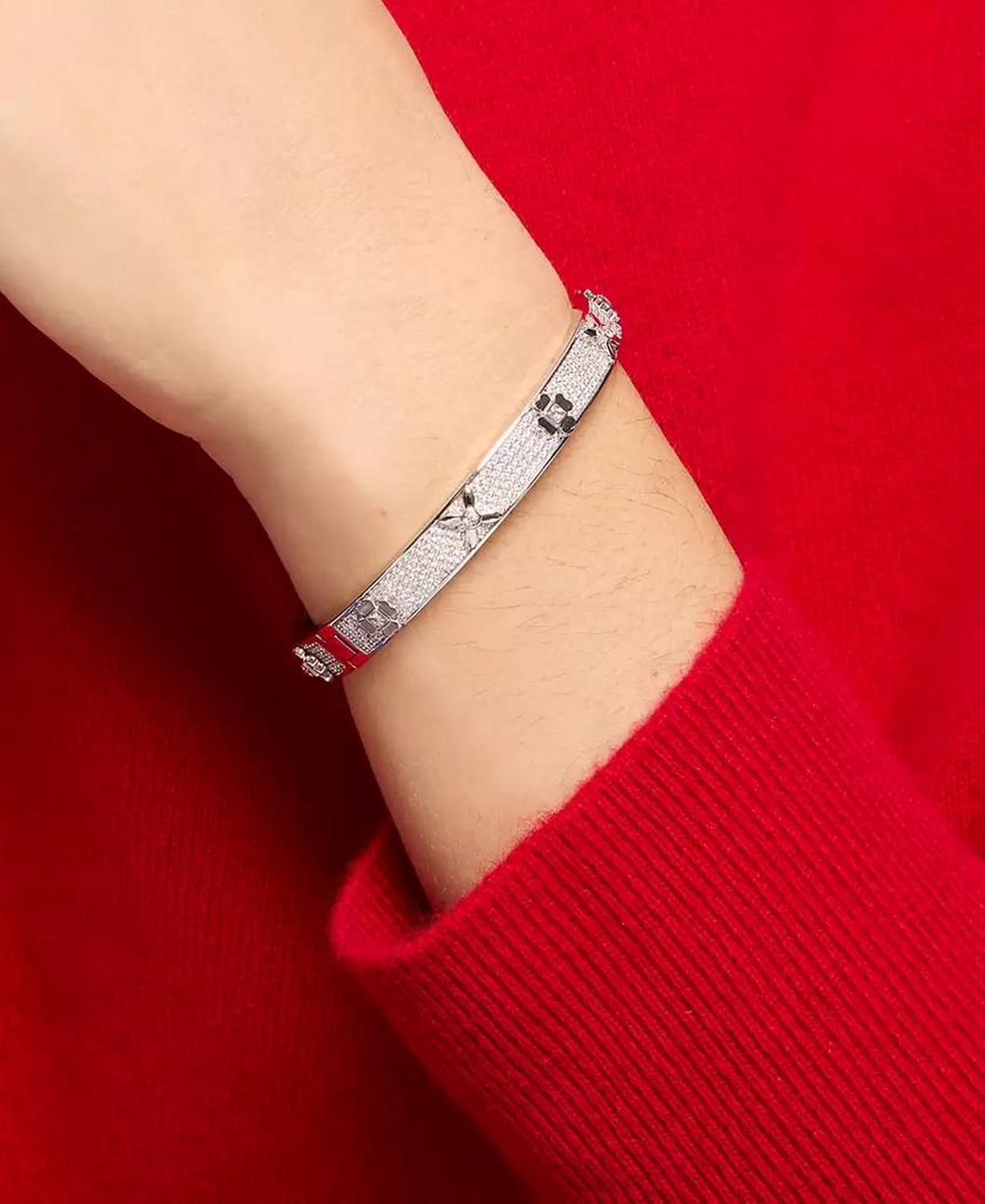 Silver-Tone Heritage Bloom Bangle Bracelet