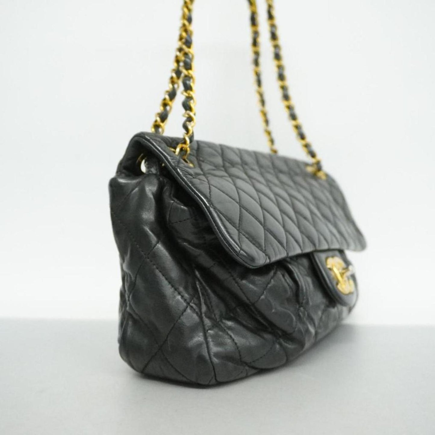 Chanel Matelassé  Leather Shoulder Bag (Pre-Owned)