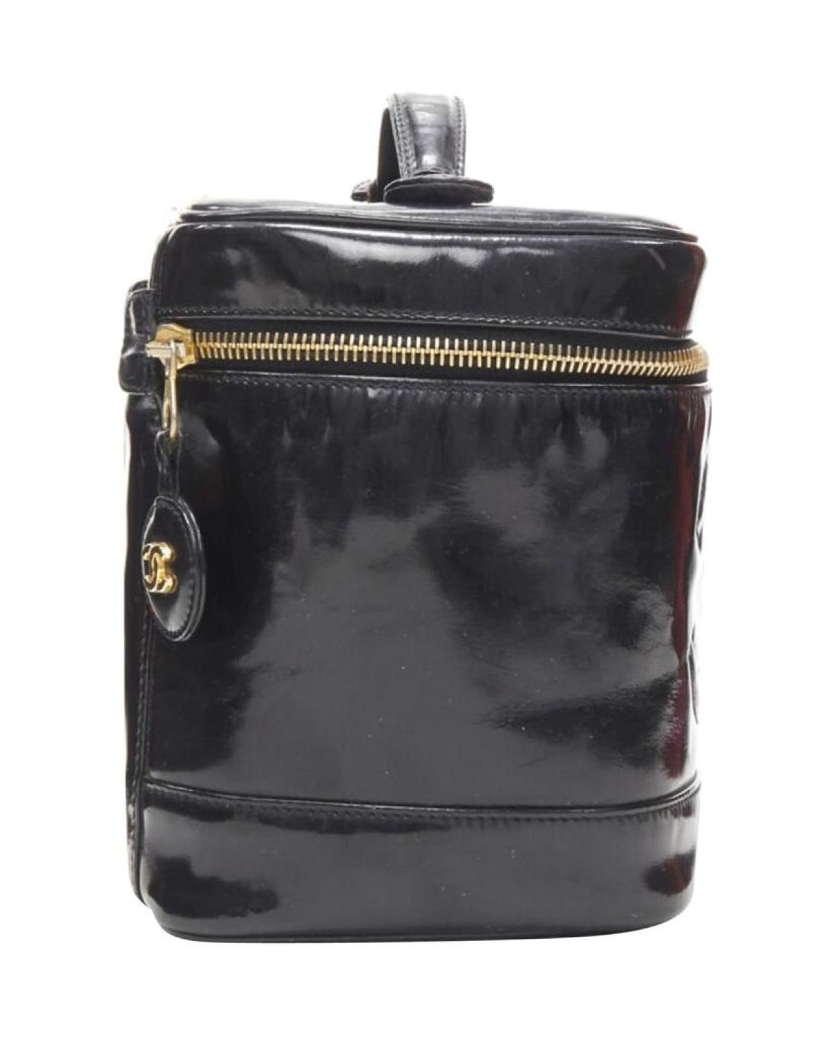 CHANEL Vintage black patent leather CC logo top handle Vanity bag