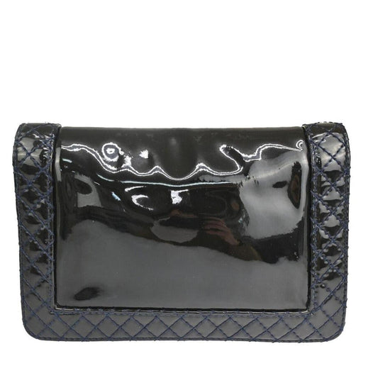 Chanel Boy  Patent Leather Shoulder Bag (Pre-Owned)