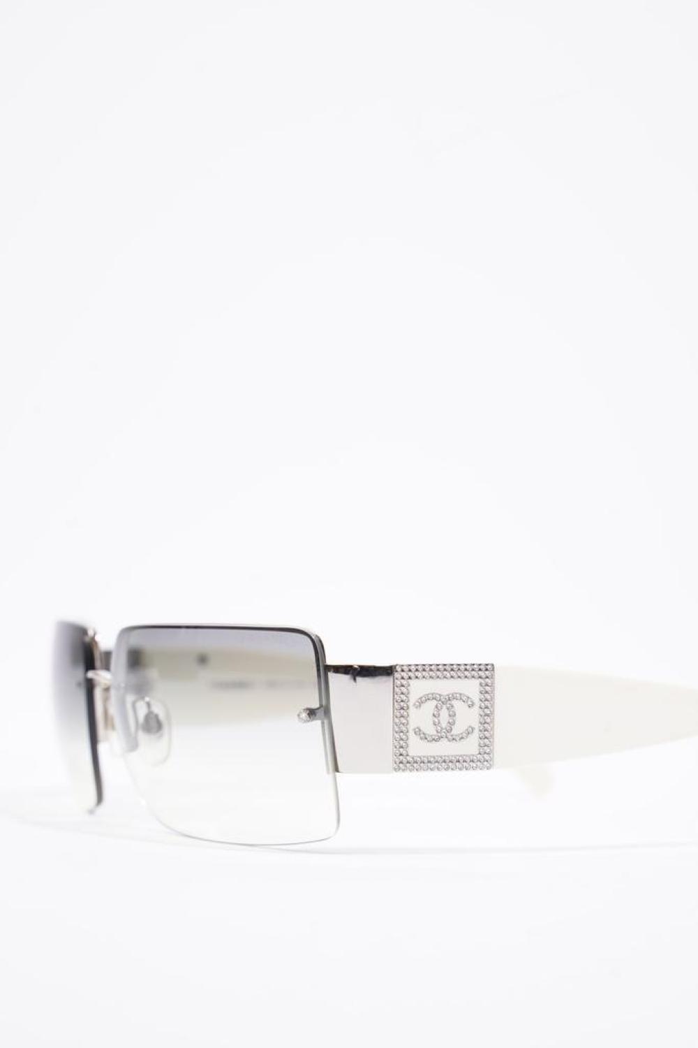 Chanel Crystal Cc Sunglasses Cream / Lens Acetate 62Mm 15Mm