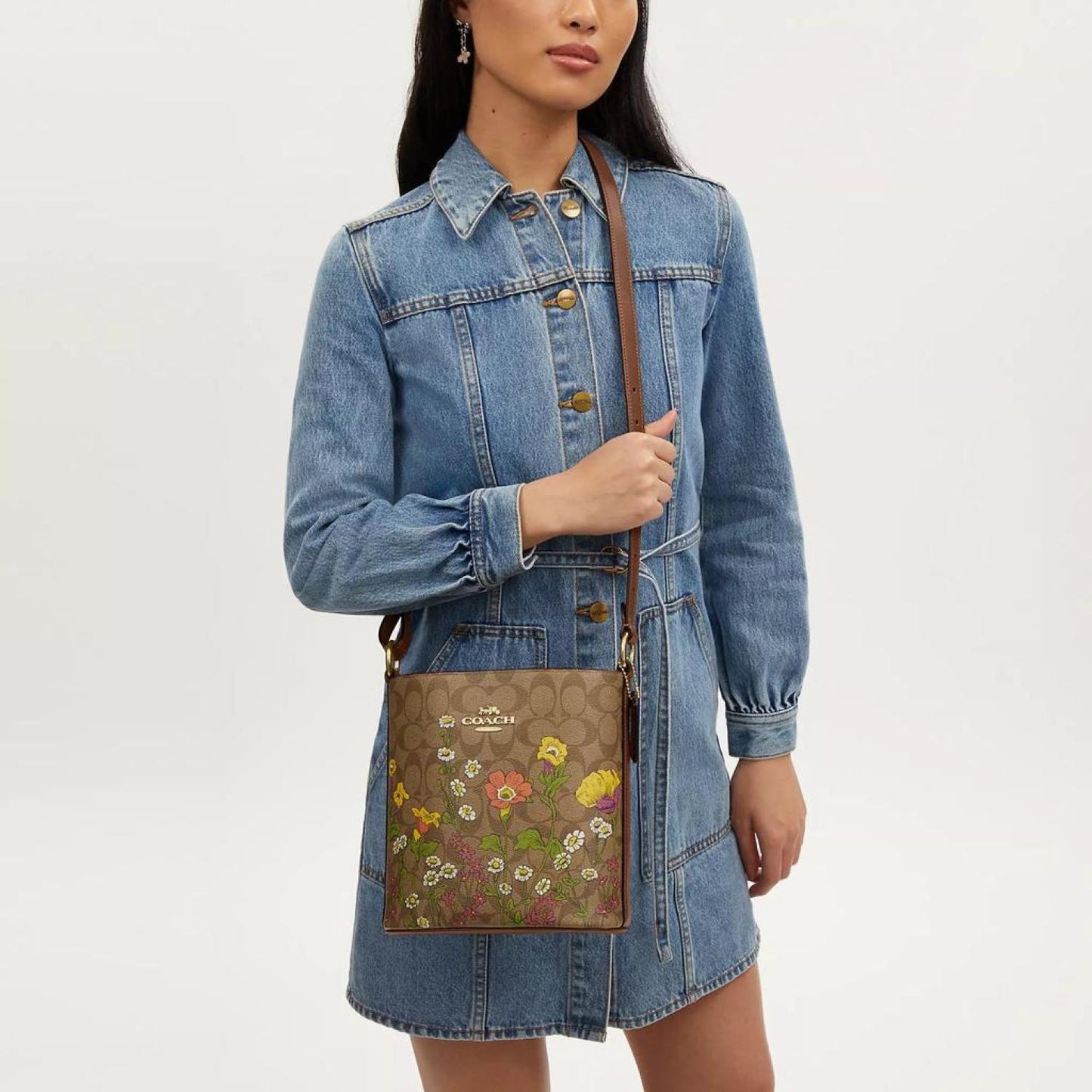 Coach Outlet Sophie Bucket Bag In Signature Canvas With Floral Print