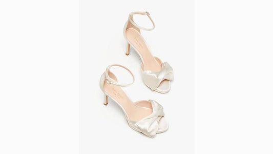 Women's Bridal Bow Sandals In Ivory