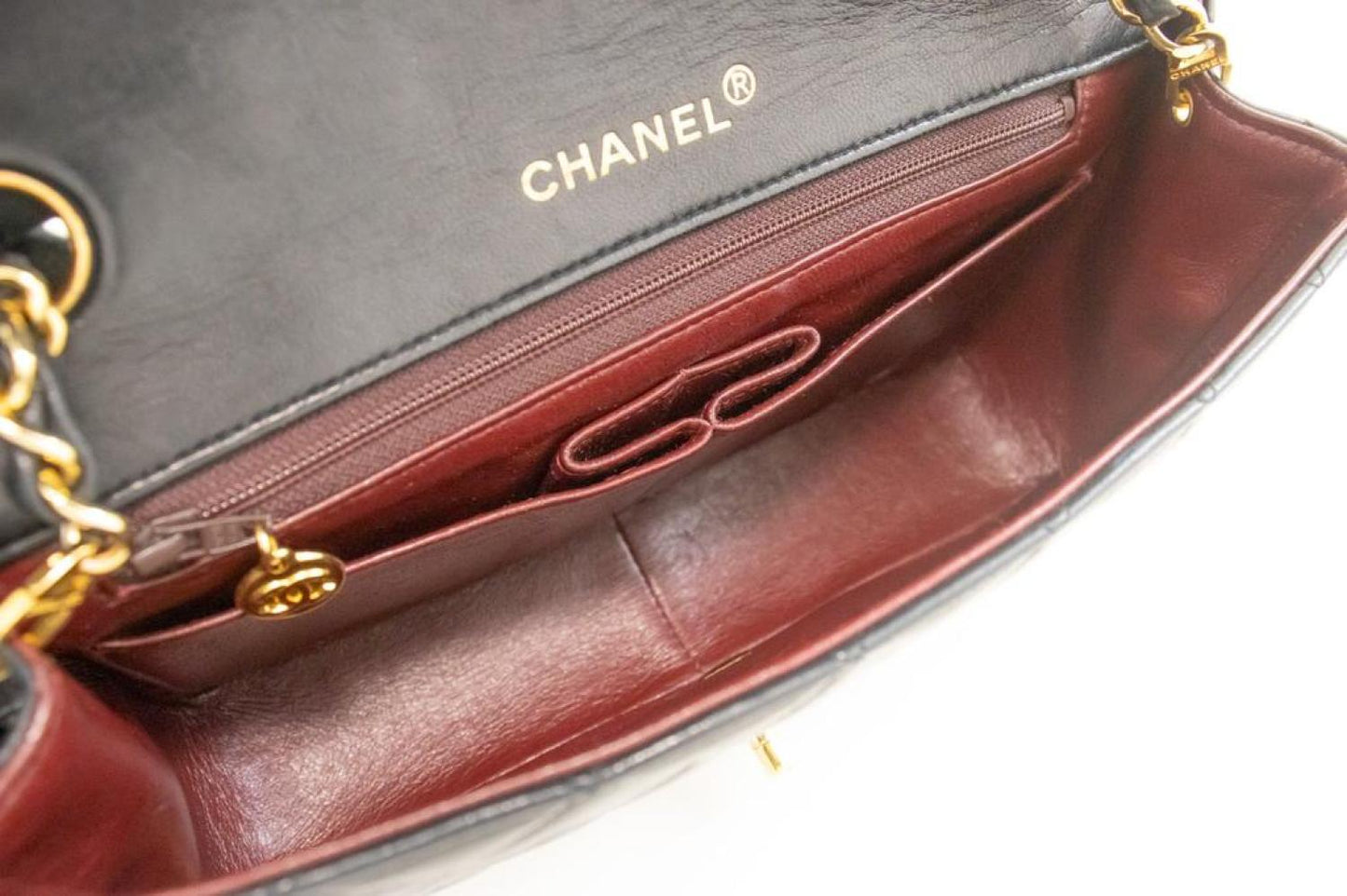 Chanel Full Flap  Leather Shoulder Bag (Pre-Owned)