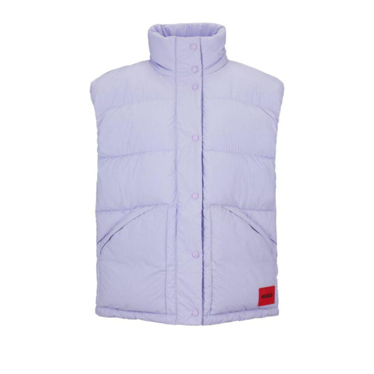 Water-repellent gilet with red logo label