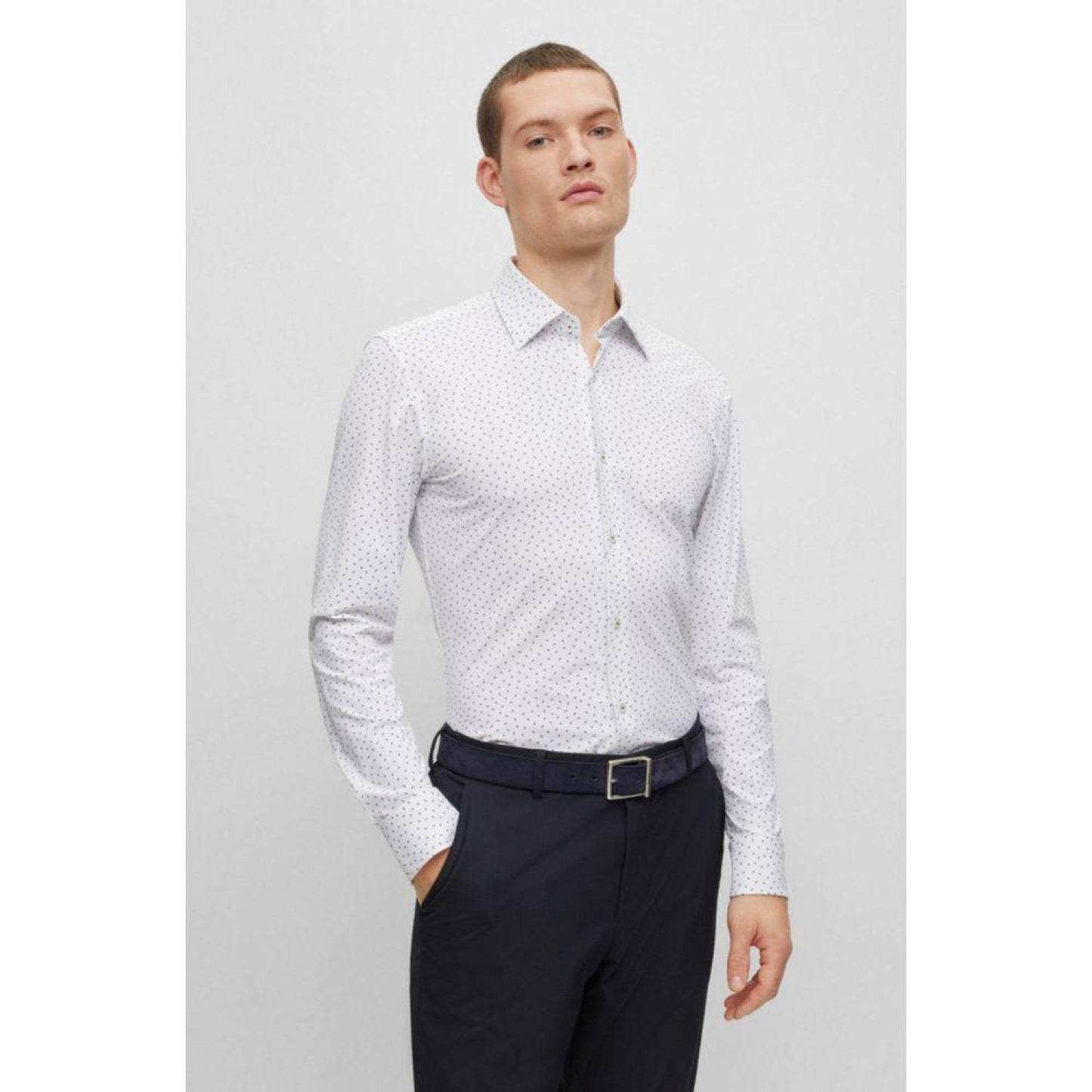 Slim-fit shirt in patterned performance-stretch fabric