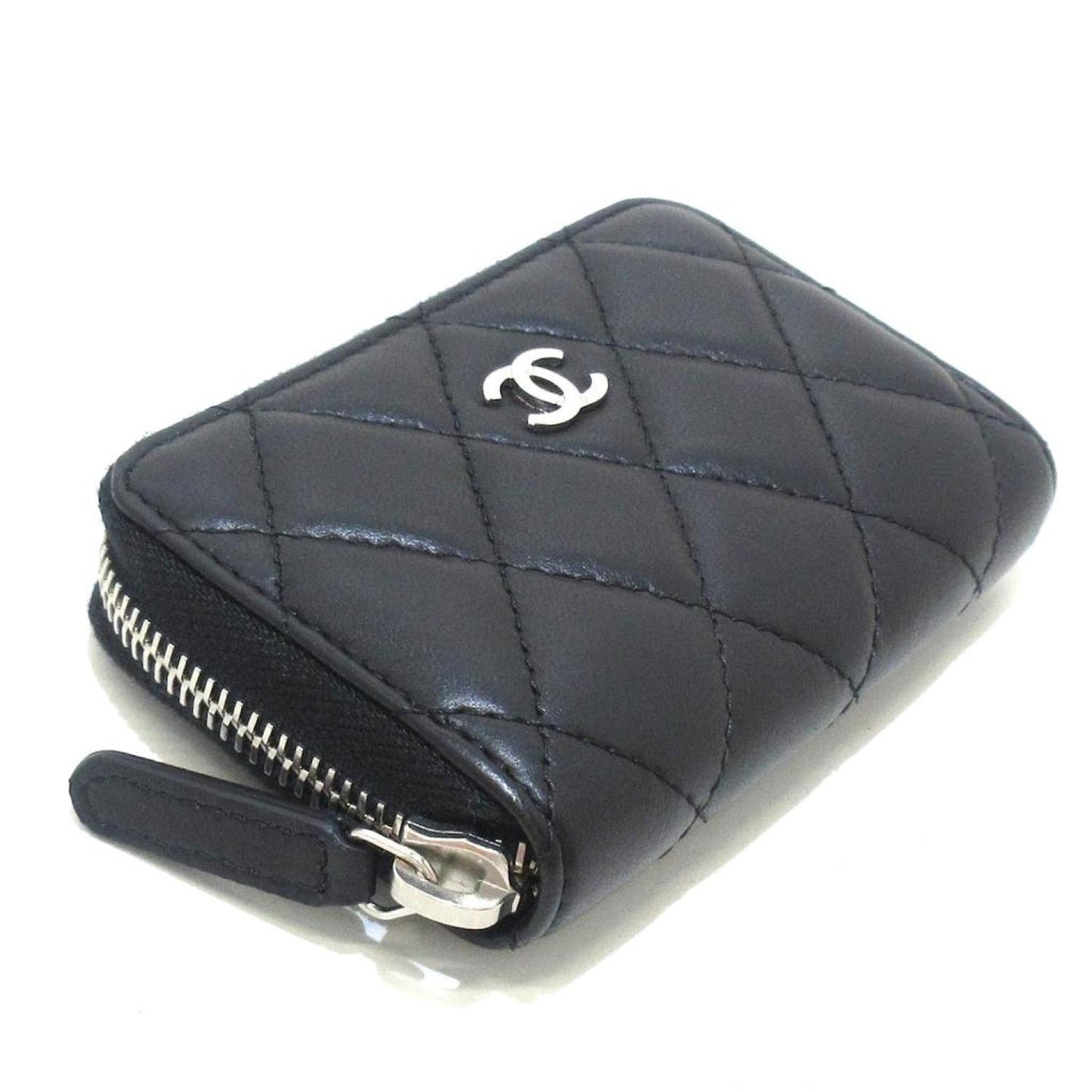 Chanel Matelassé  Leather Wallet  (Pre-Owned)