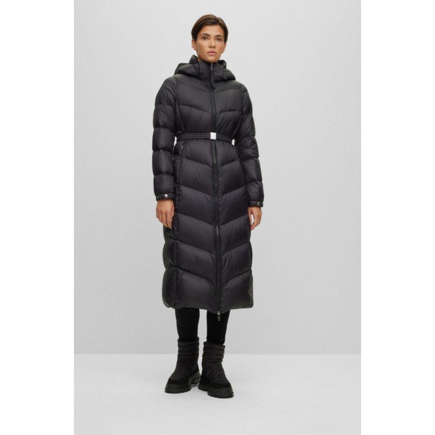 Slim-fit puffer jacket in water-repellent fabric