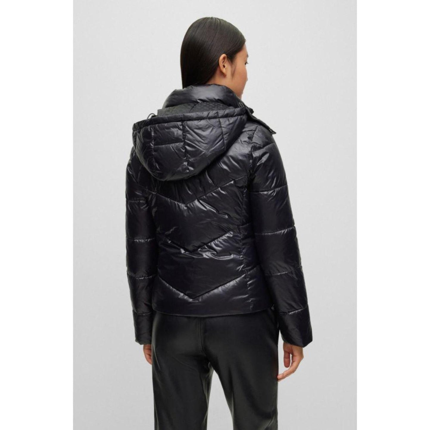 Water-repellent puffer jacket in gloss material