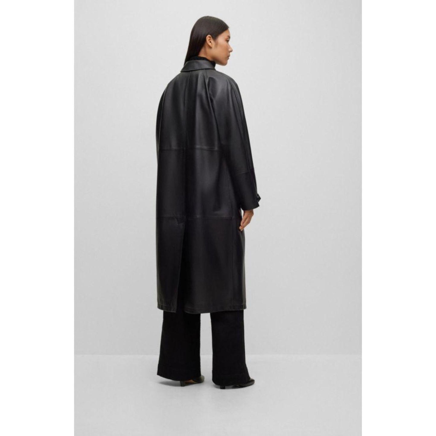 Relaxed-fit coat in Nappa leather with concealed closure