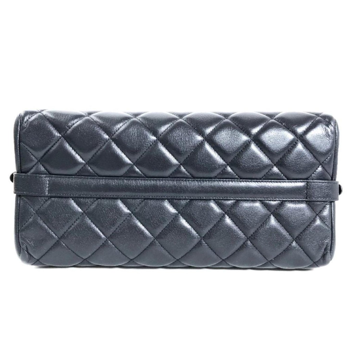 Chanel Boy Leather Shoulder Bag (Pre-Owned)