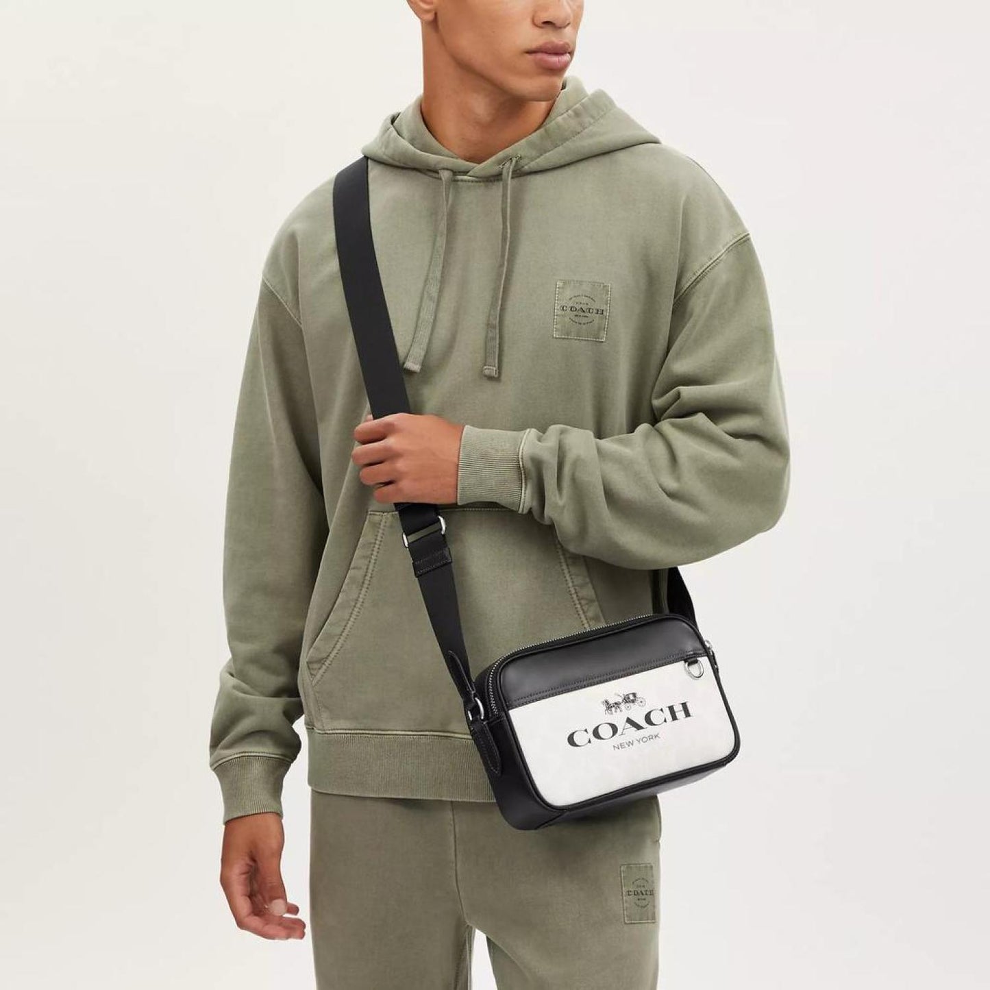 Coach Outlet Graham Crossbody In Signature Canvas