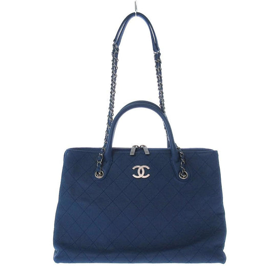 Chanel Matelassé  Leather Shoulder Bag (Pre-Owned)