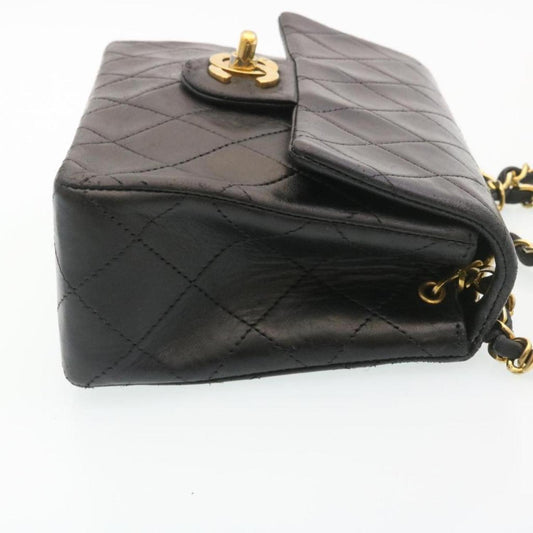 Chanel Leather Shoulder Bag (Pre-Owned)