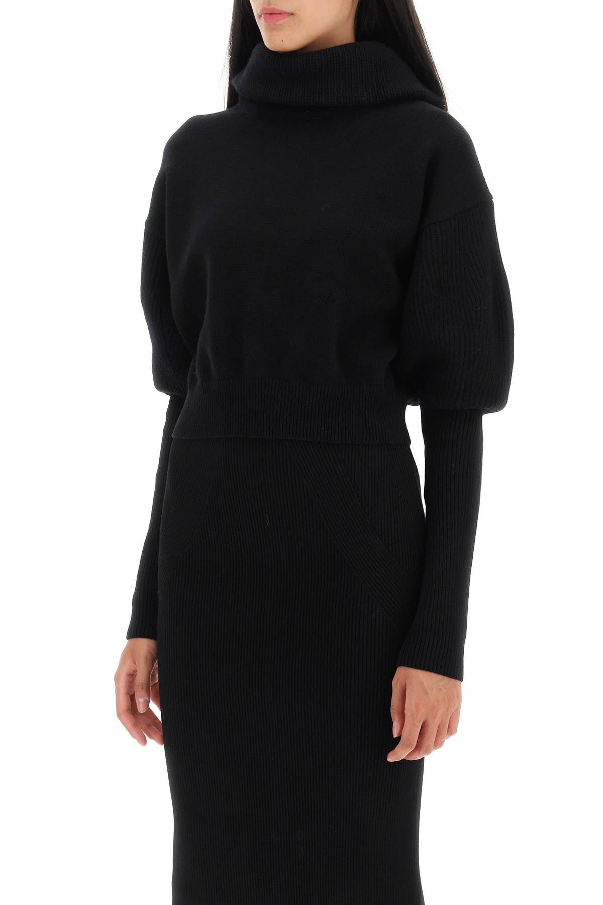 Alexander mcqueen cropped funnel-neck sweater in wool and cashmere