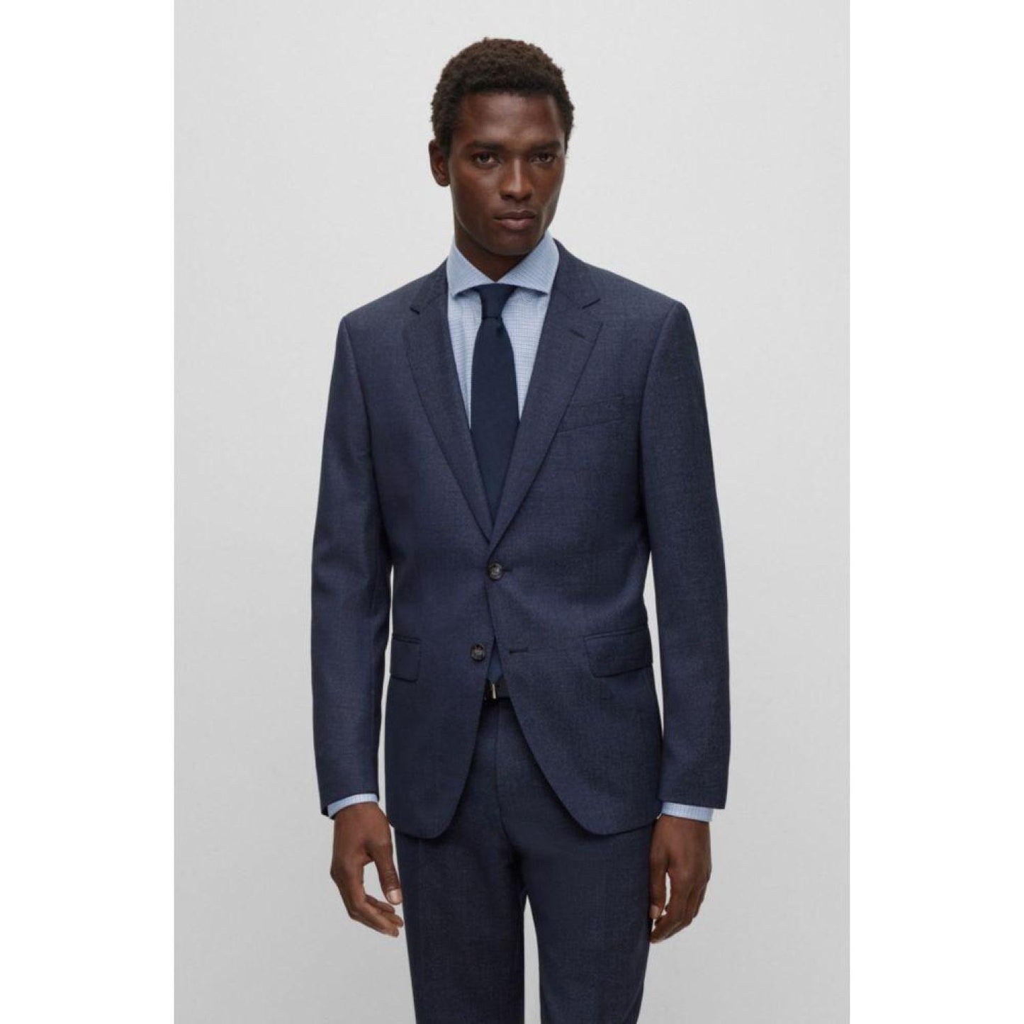 Slim-fit suit in virgin wool with signature lining