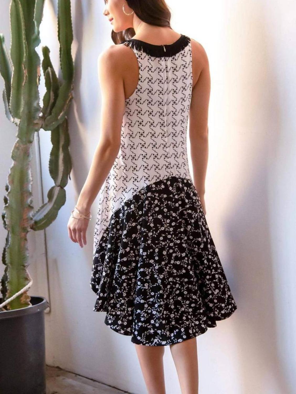 Claire Dress In Black/white Floral