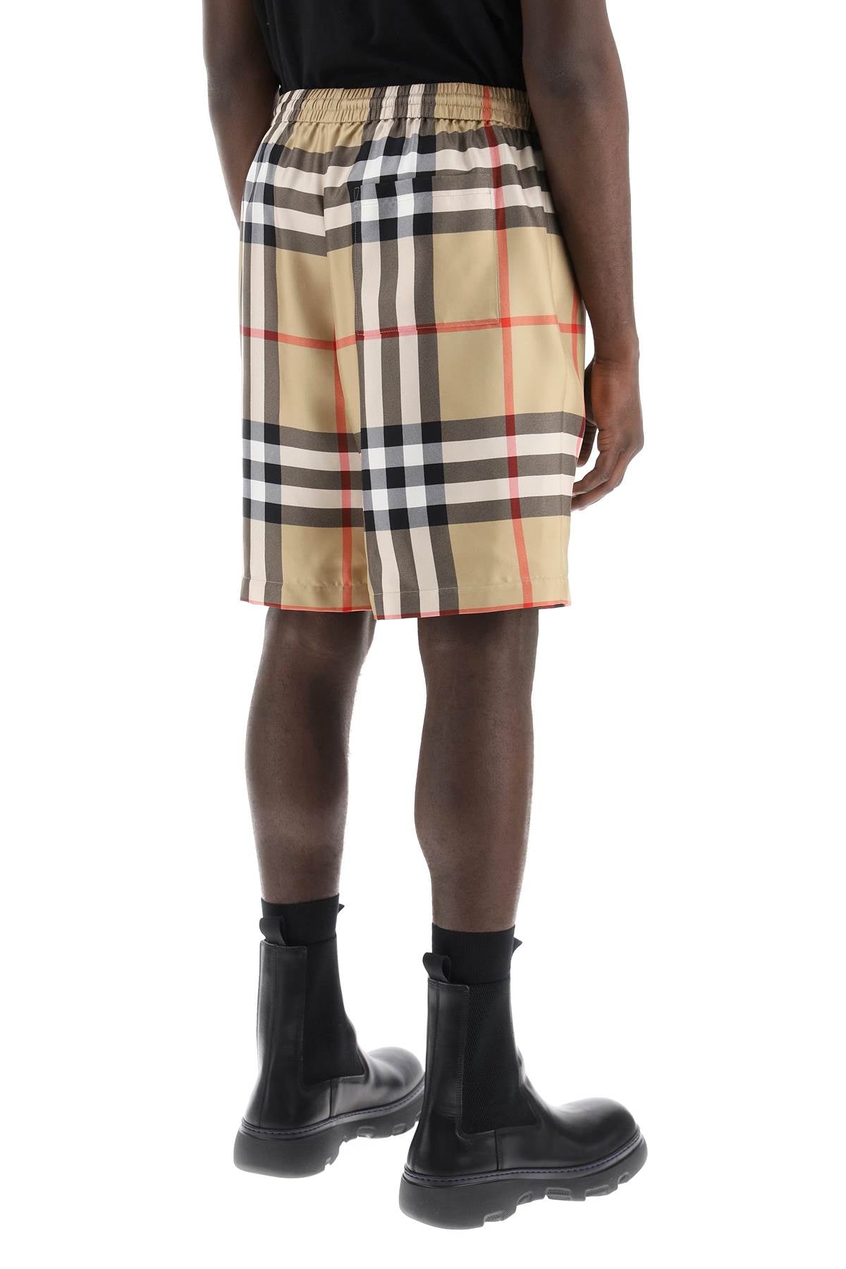 Burberry bradeston shorts in check silk