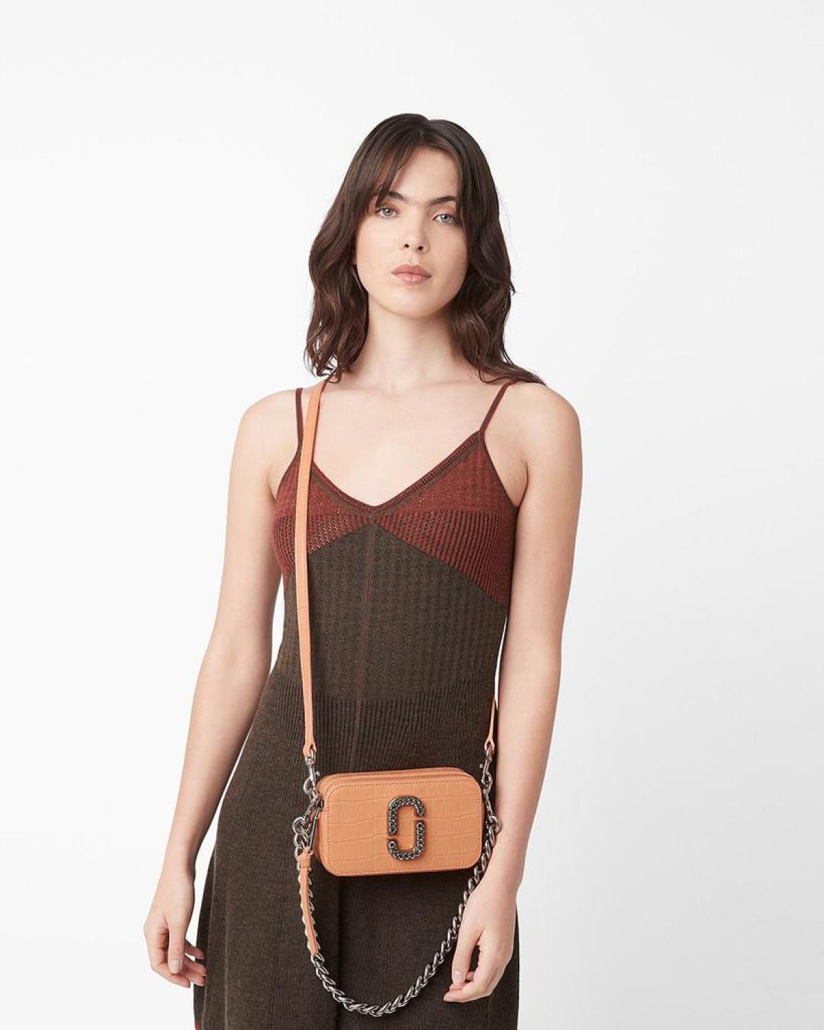 Snapshot Chain Crossbody