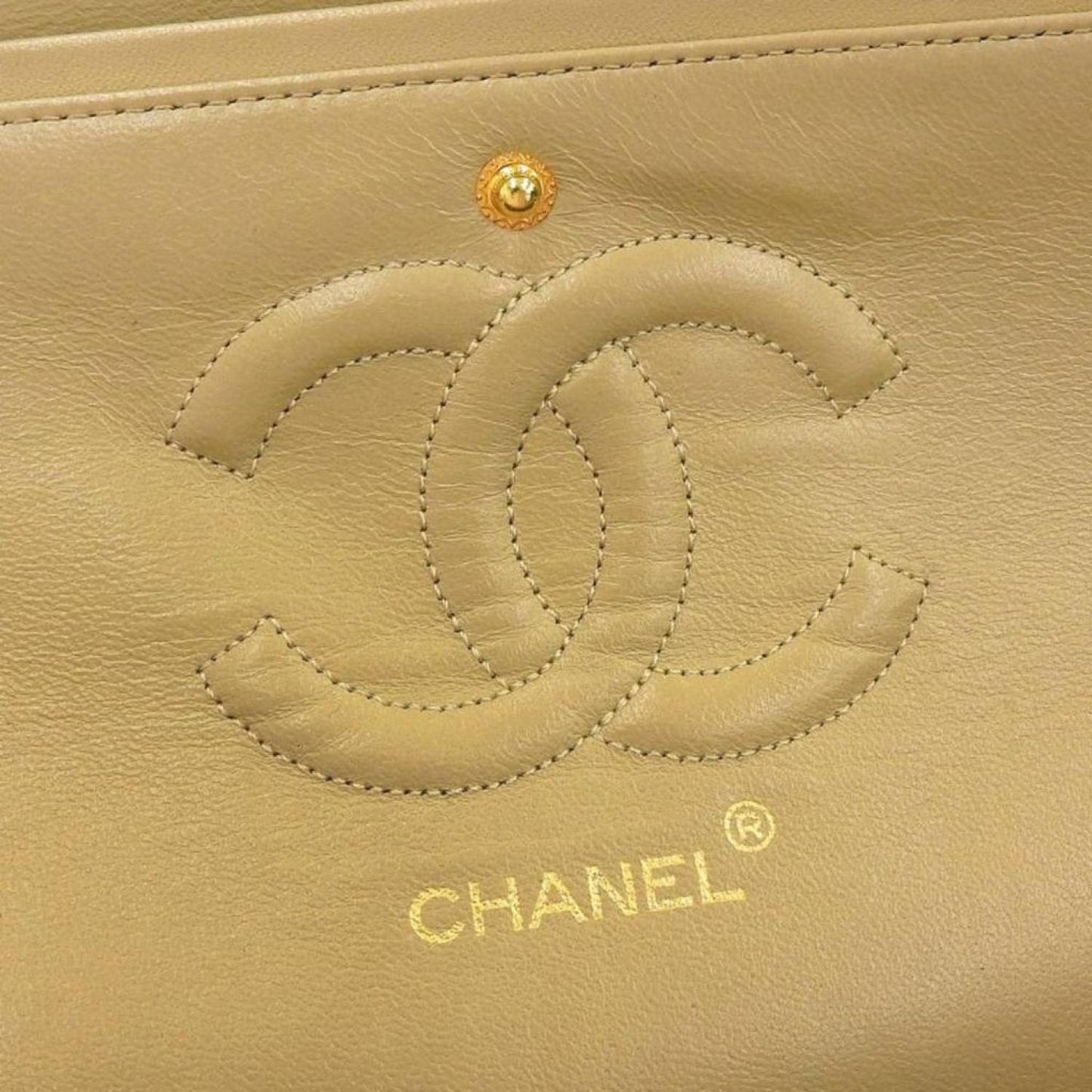 Chanel Classic Flap  Leather Shoulder Bag (Pre-Owned)