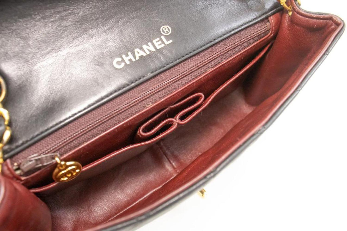 Chanel Full Flap  Leather Shoulder Bag (Pre-Owned)