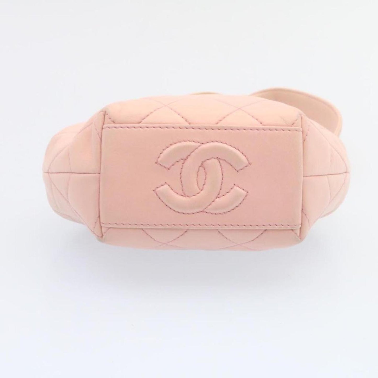 Chanel Matelassé Leather Handbag (Pre-Owned)