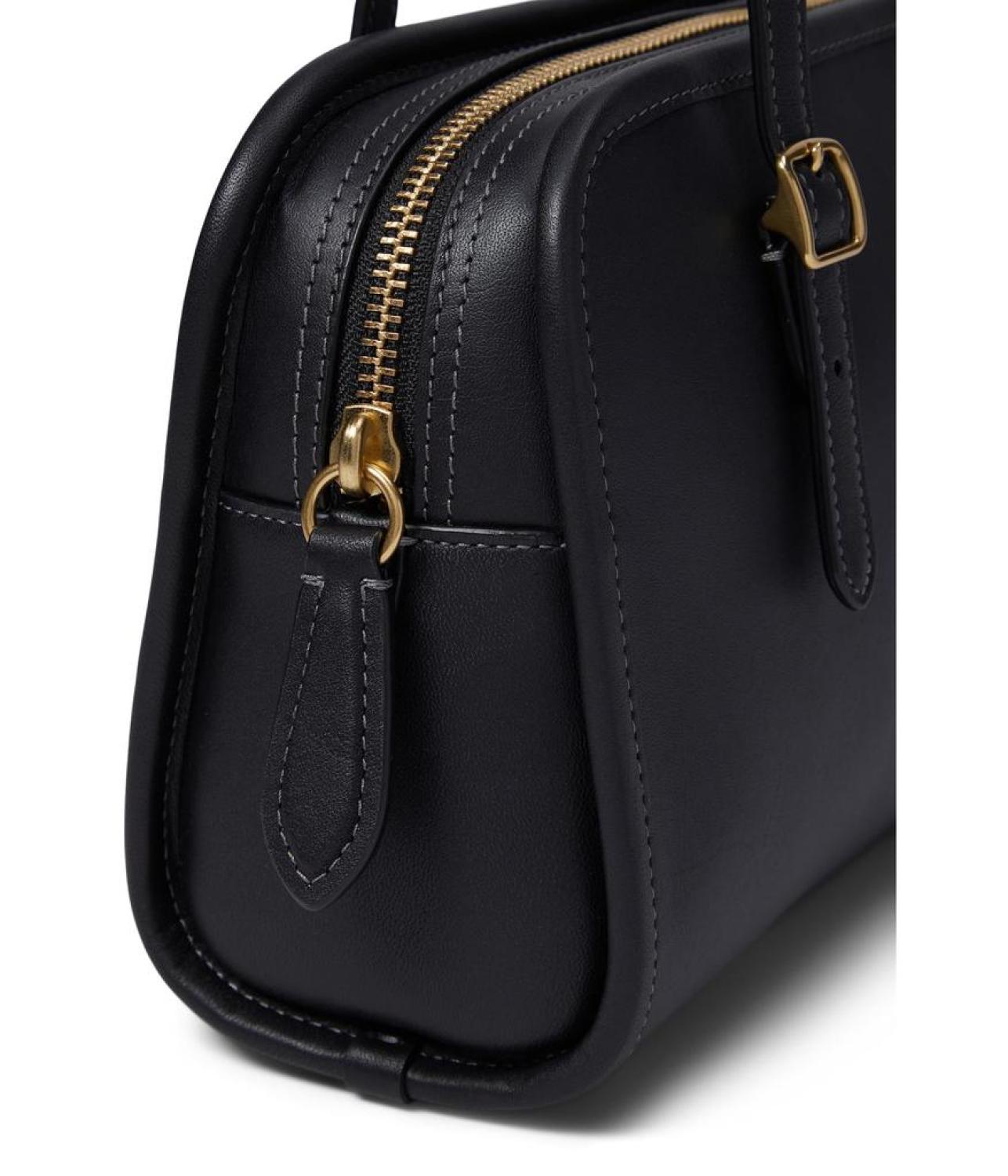 Discover the Coach Black Swing Zip: A Stylish Accessory for Every Occasion