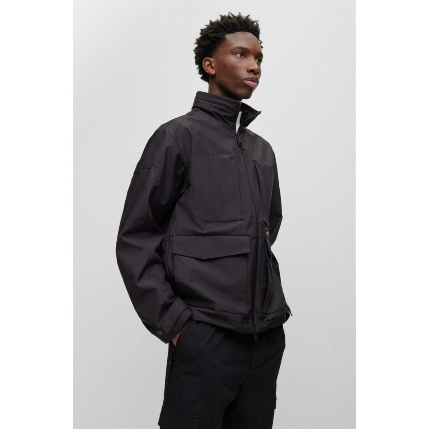 Water-repellent jacket in ripstop fabric with reflective element