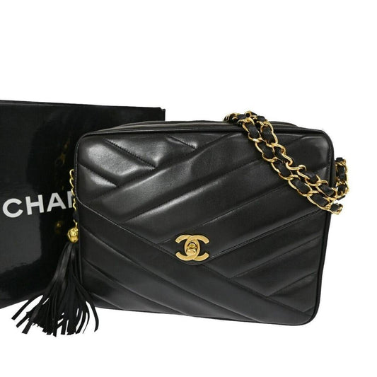 Chanel Matelassé  Leather Handbag (Pre-Owned)